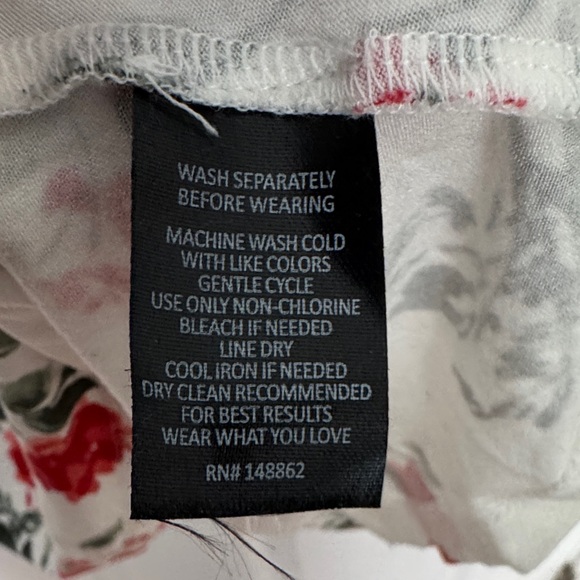 Torrid Floral Ruffle Sleeve Top - White and Red - Picture 4 of 6